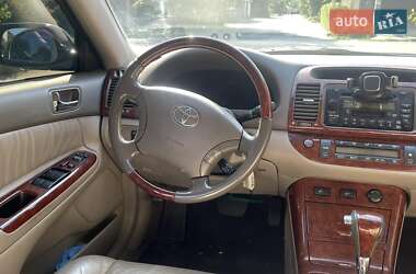 Седан Toyota Camry 2005 в 