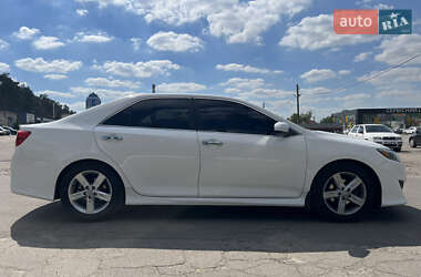 Седан Toyota Camry 2012 в 