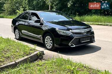 Седан Toyota Camry 2015 в 