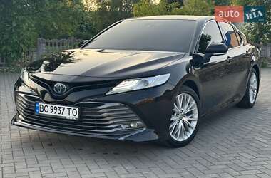 Седан Toyota Camry 2020 в Тернополі