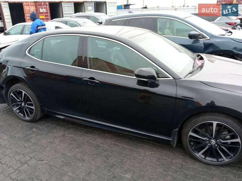 Седан Toyota Camry 2018 в Великій Михайлівці