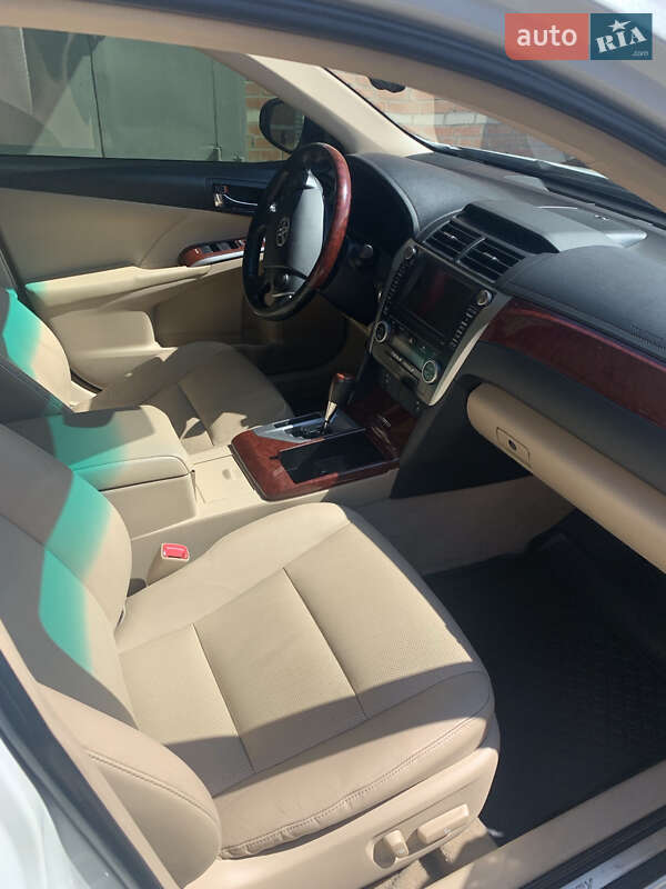 Седан Toyota Camry 2012 в Києві