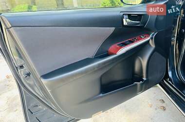 Седан Toyota Camry 2012 в 