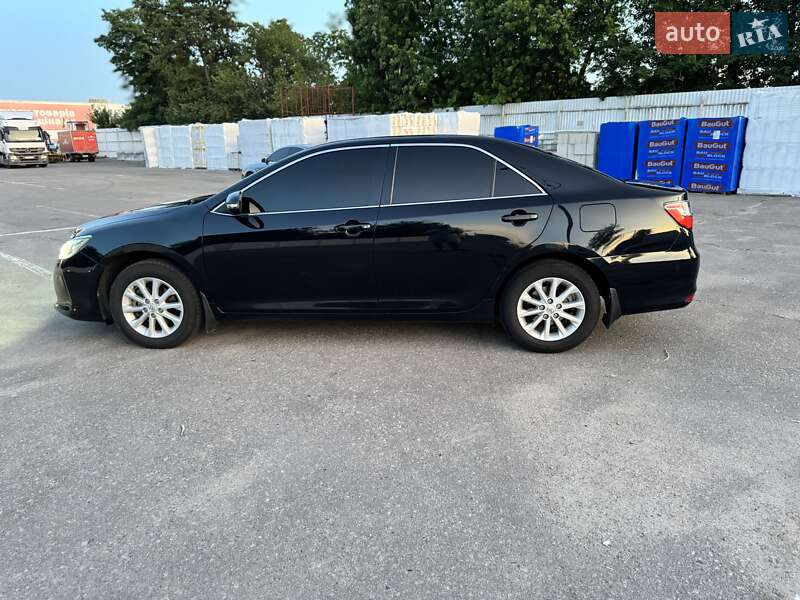 Toyota Camry 2016