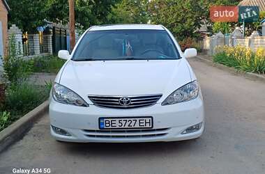 Седан Toyota Camry 2004 в Новій Одесі