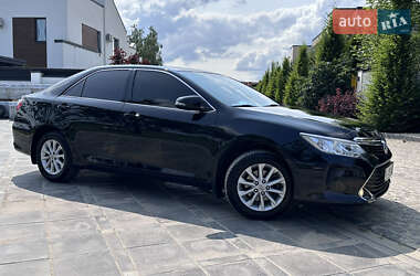 Седан Toyota Camry 2016 в 