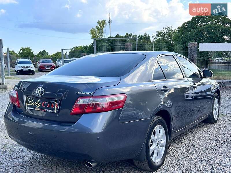 Седан Toyota Camry 2010 в Одессе