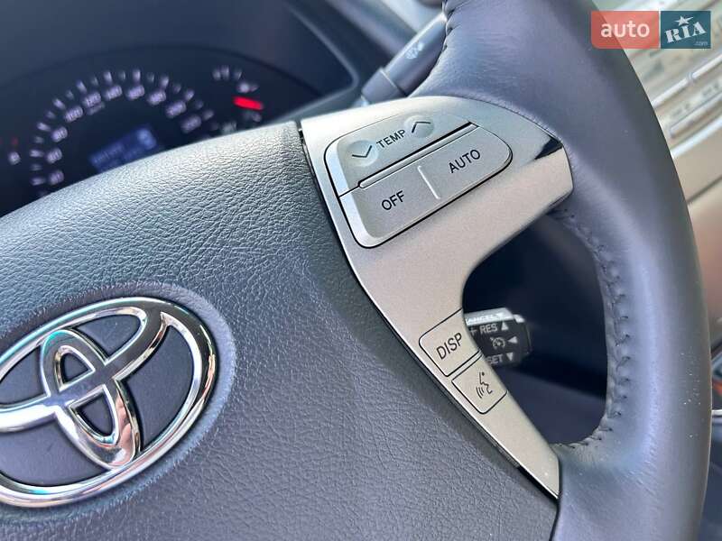 Седан Toyota Camry 2010 в Одессе
