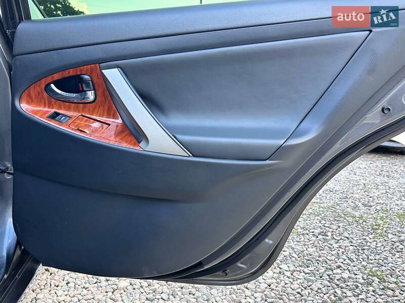 Седан Toyota Camry 2010 в Одессе