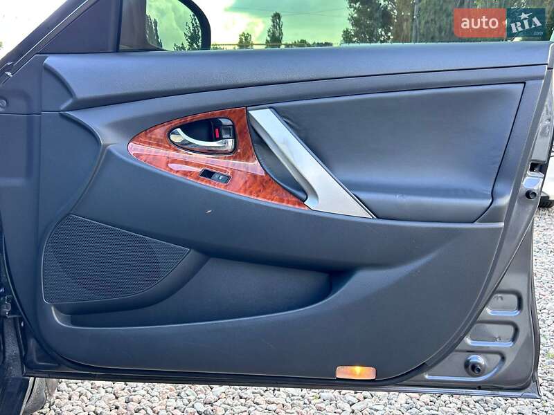 Седан Toyota Camry 2010 в Одессе