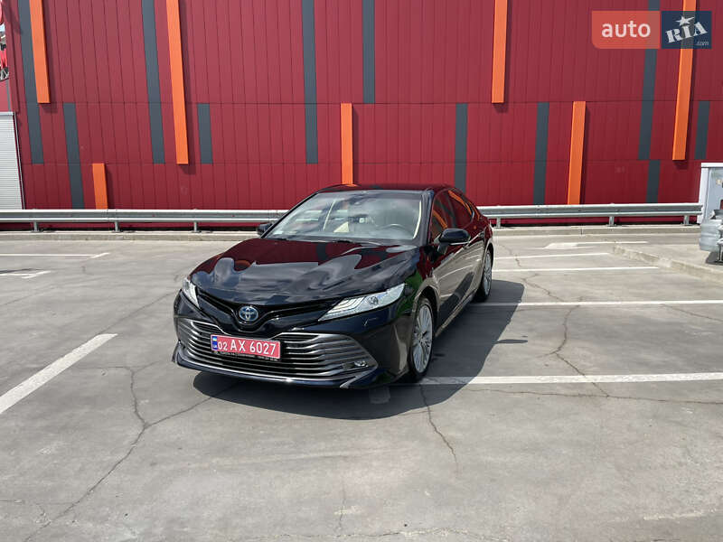 Toyota Camry 2020