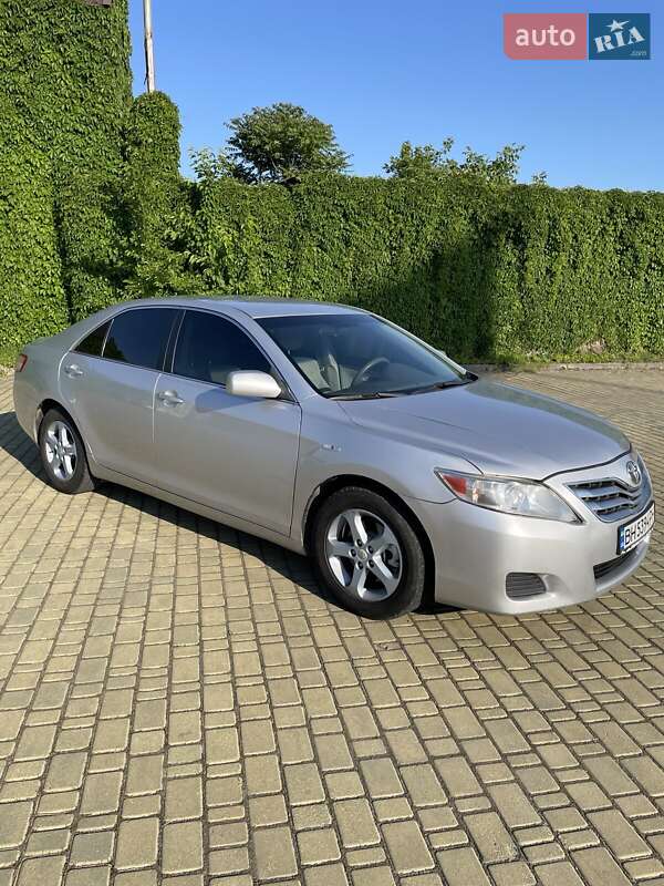 Седан Toyota Camry 2010 в Одессе
