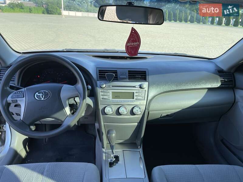 Седан Toyota Camry 2010 в Одессе