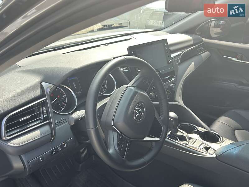 Седан Toyota Camry 2024 в Одесі