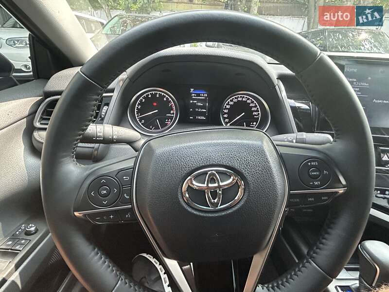 Седан Toyota Camry 2024 в Одесі
