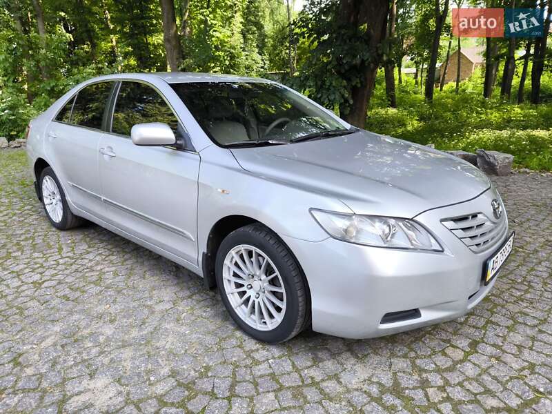 Седан Toyota Camry 2008 в Козятині