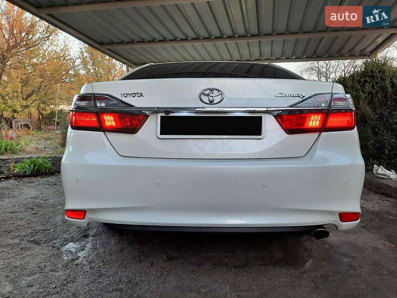 Седан Toyota Camry 2015 в Кременчуці