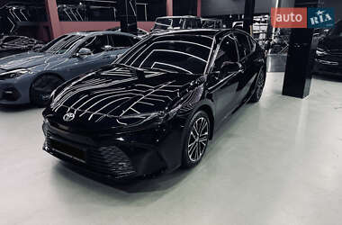 Седан Toyota Camry 2024 в 