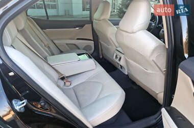 Седан Toyota Camry 2021 в 