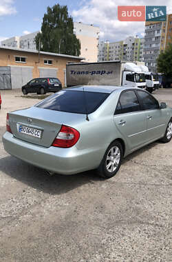 Седан Toyota Camry 2004 в Полтаве