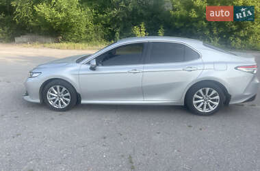 Седан Toyota Camry 2019 в Києві
