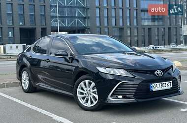 Седан Toyota Camry 2023 в Києві