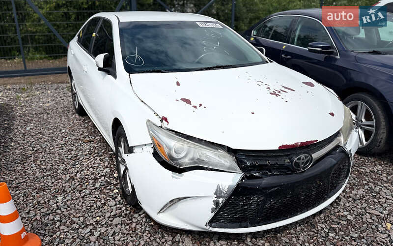 Toyota Camry 2017