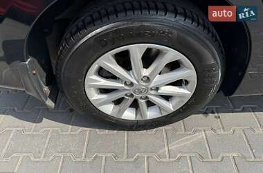 Седан Toyota Camry 2017 в 