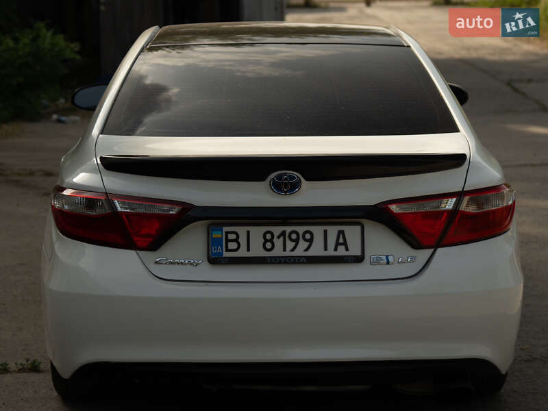 Седан Toyota Camry 2015 в Кременчуці