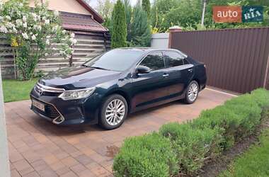 Седан Toyota Camry 2015 в Києві