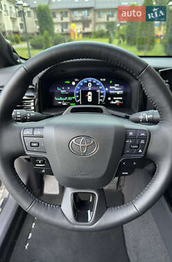Седан Toyota Camry 2024 в 