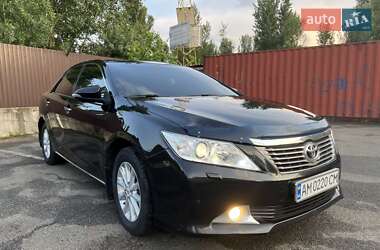Седан Toyota Camry 2012 в Києві