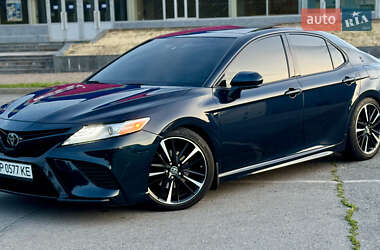 Седан Toyota Camry 2018 в Запорожье