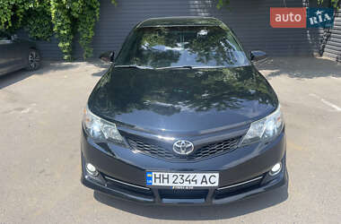 Седан Toyota Camry 2014 в Одессе