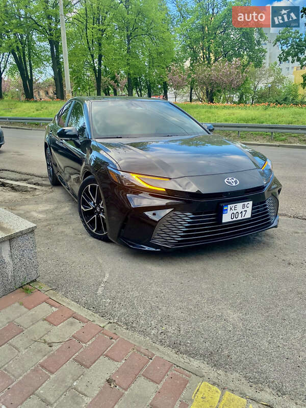 Toyota Camry 2024