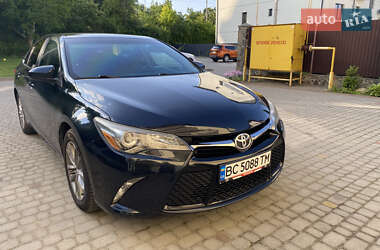 Седан Toyota Camry 2015 в Львові