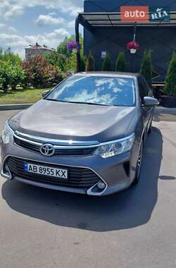 Седан Toyota Camry 2015 в Виннице
