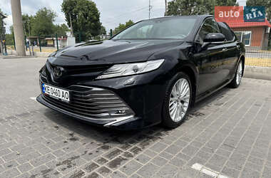 Седан Toyota Camry 2018 в Днепре