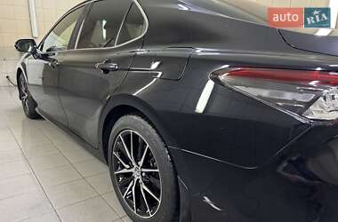 Седан Toyota Camry 2022 в 