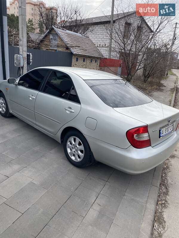 Седан Toyota Camry 2004 в Ірпені
