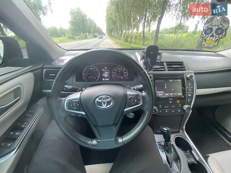 Седан Toyota Camry 2015 в Василькове