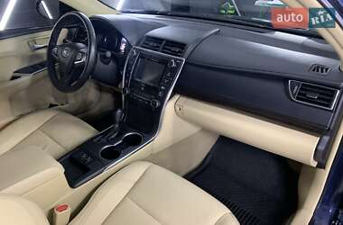 Седан Toyota Camry 2017 в 