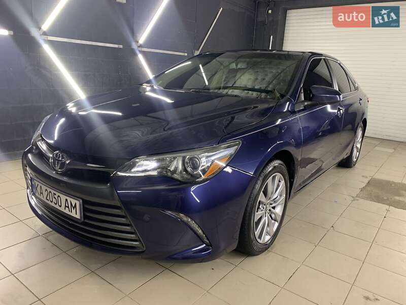 Седан Toyota Camry 2017 в 