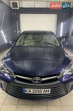 Седан Toyota Camry 2017 в 
