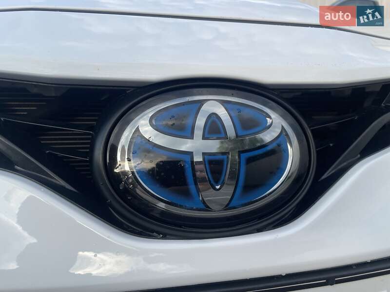 Седан Toyota Camry 2021 в Полтаві