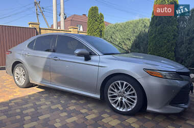 Седан Toyota Camry 2018 в Киеве