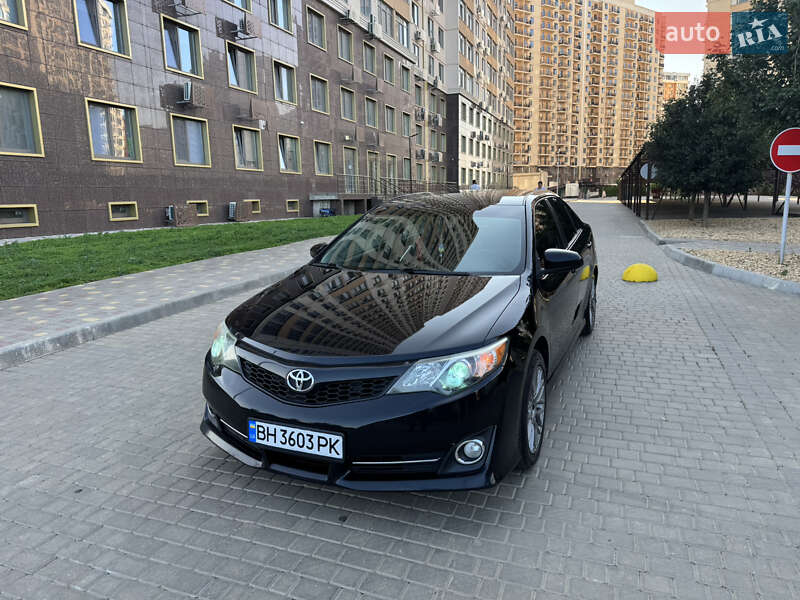 Седан Toyota Camry 2013 в Одесі