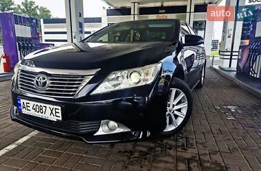 Седан Toyota Camry 2012 в Києві