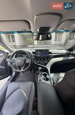 Седан Toyota Camry 2021 в 