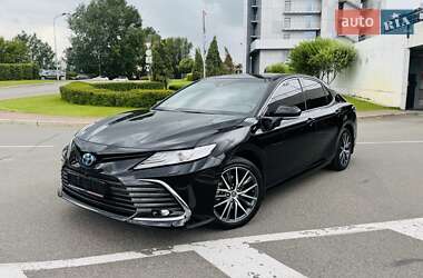 Седан Toyota Camry 2023 в Києві